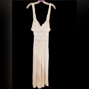 Vintage 90s Victoria’s Secret Lace & Chiffon Bridal Slip 🤍